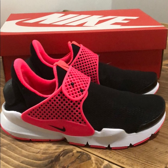 nike sock dart gs